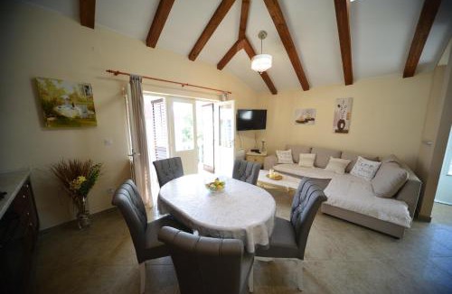 Ljubac Apartment | Villa Amalija Ivanac 156 Ljubac