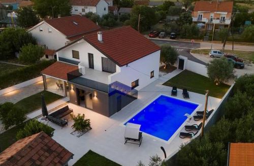 Zemunik Donji Villa | Villa Amare