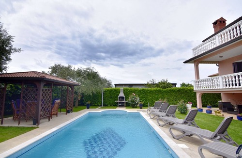 Finida Villa | Villa Amedeo Umag Finida private pool Wi-Fi barbecue