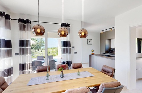 Markovac Villa | Villa Amelie for up to 8 people with pool and e-charging station near Porec
