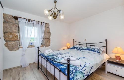 Cres Villa | Villa Ana with jacuzzi & swimming pool