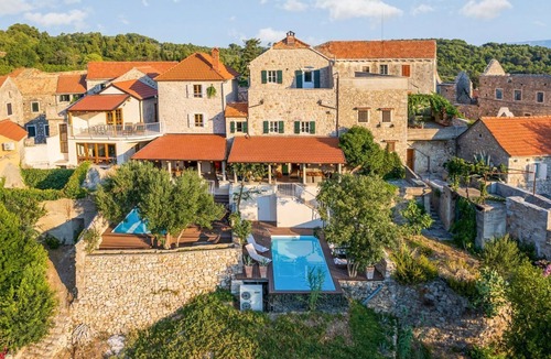 Pitve Villa | Villa Ante - Two Bedroom Villa, Sleeps 6