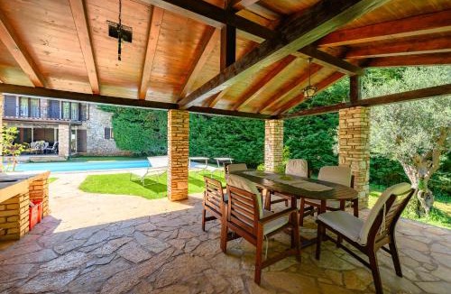 Materada Villa | Villa Anthony with 3 br and private pool near Umag