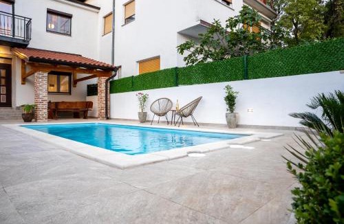 Novi Vinodolski Villa | Villa Antique