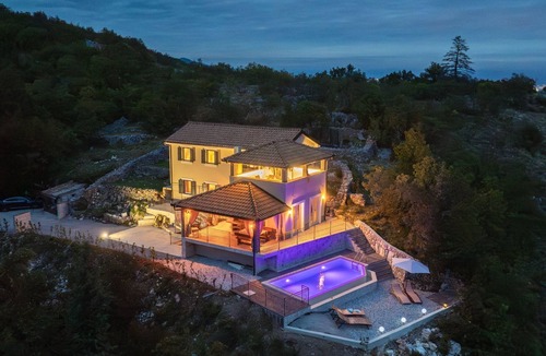 Zagore House | Villa Antonia by Interhome
