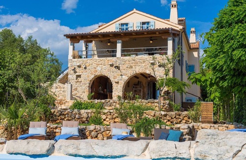 Sveti Vid-Miholjice Villa | VILLA AQUAMARINE, stone rustic villa, Croatia,Krk,Malinska,free WLAN