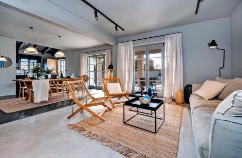 Matohanci Villa | Villa Art Renata with Pool, Hot Tub & Sauna