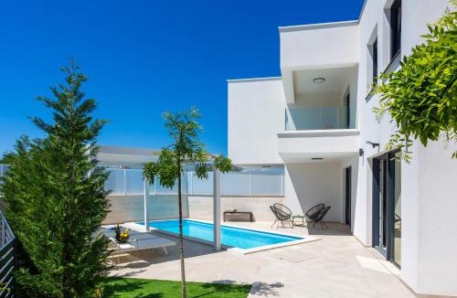Linardici Villa | Villa Arta