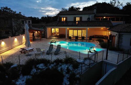 Gradisce Villa | Villa Arton heated swimming-pool