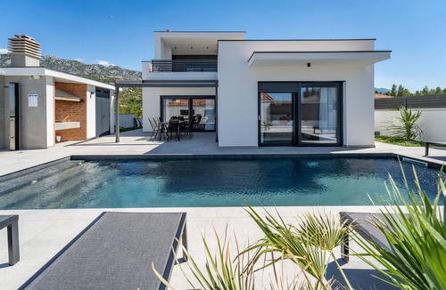 Seline Villa | Villa Atrio