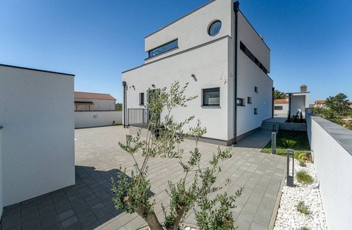 Seline Villa | Villa Atrio