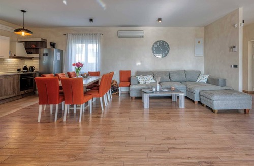 Malinska-Dubasnica Villa | Villa Augusta with Large Private Pool
