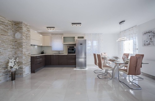 Kastel Luksic Apartment | Villa Axioma 4-Star Luxury Villa, Seaview ,close to beach, 5 balconies, 2 apts