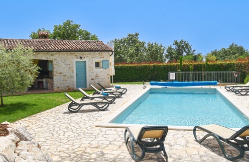 Heraki Villa | Villa Azzurra by Villas Guide
