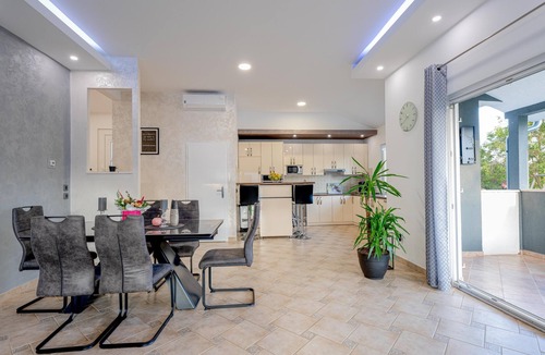 Brajkovici Villa | Villa Beauty with Heated Pool, Sauna and Hot tub