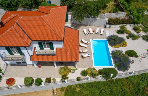 Omis Villa | Villa Belina: 4 ensuite bedrooms, game room, heated pool, sauna & gym