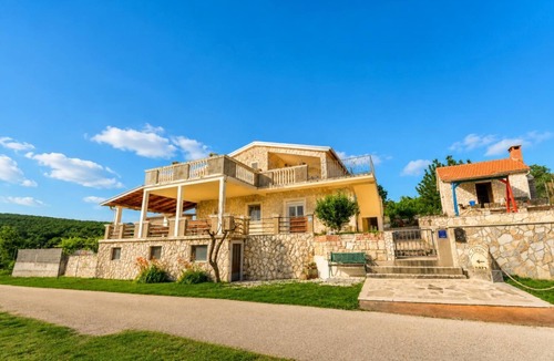 Krusevo Villa | Villa Bella - Five Bedroom Villa, Sleeps 10