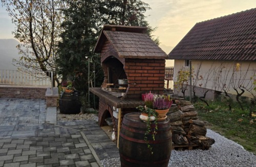 Ivanec Apartment | Villa Bella Vista - Two Bedroom apartment with Balcony and View (Veliki)