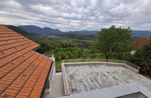 Ivanec Apartment | Villa Bella Vista - Two Bedroom apartment with Balcony and View (Veliki)