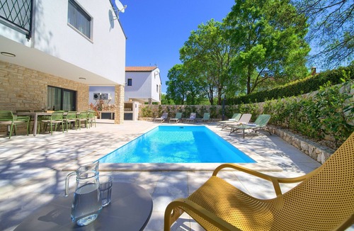 Njivice Villa | Villa Bellissima with heated pool