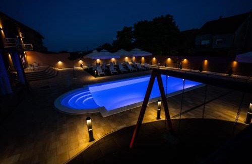 Vukovar Villa | Villa Biser Dunava - Pool & River View