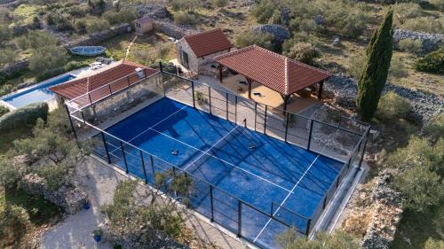 Gdinj Villa | Villa Bliss Excelsior - Pool, Padel & Yoga