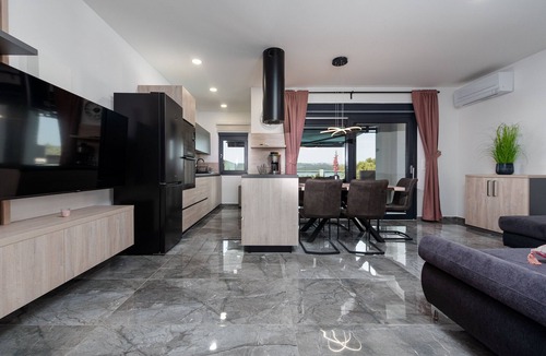 Turanj Villa | Villa Blue Sky 2, Turanj, next to the sea, private pool, barbecue, jacuzzi, rooftop terrace, www.zadarvillas