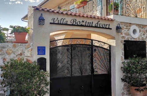 Sveti Filip i Jakov Villa | Villa Božini dvori Biograd