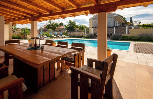 Sveti Filip i Jakov Villa | Villa Božini dvori Biograd