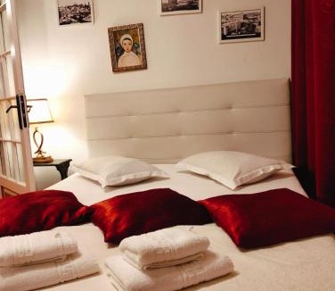 Bucharest City-Centre Villa | Villa Boema- with parking for large business groups