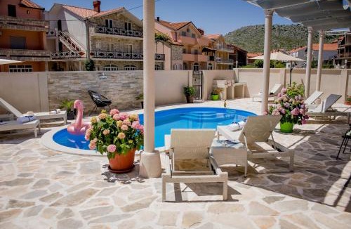 Ravno Apartment | Villa Branka apartments near Dubrovnik with Pool and Wine Cellar