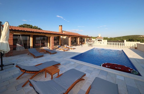 Lisicici Villa | Villa Bukovica nearby Zadar – Crovillas GmbH