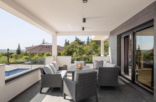 Velim Villa | Villa Bura