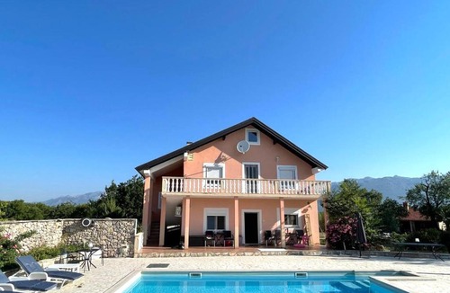 Bilisane Villa | Villa Canyon Escape 12 Personen