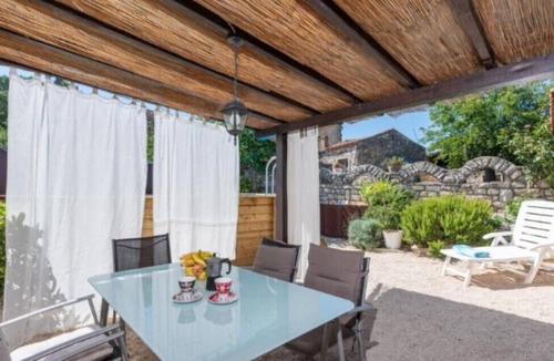 Nova Vas Villa | Villa Casa Dvi Mandule by Villas Guide