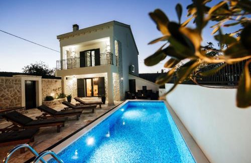 Vinjerac Villa | Villa Castello Coza ZadarVillas