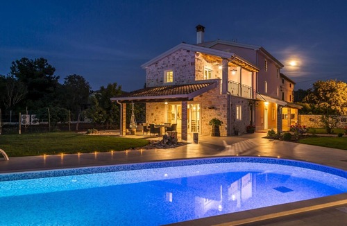 Babici House | VILLA CON WELLNESS A 1 KM DAL MARE by Interhome