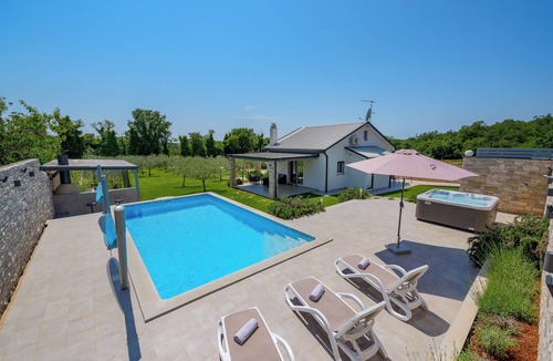 Babici Villa | Villa Crystallina
