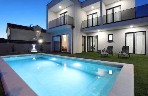 Poljica Villa | Villa Cvit Mediterana with heated pool