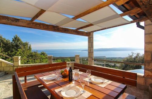 Bast House | Villa Dado