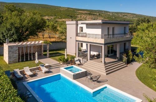 Dicmo Villa | Villa Dali - luxury holiday house in relaxing area