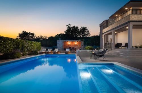 Dicmo Villa | Villa Dali - luxury holiday house in relaxing area