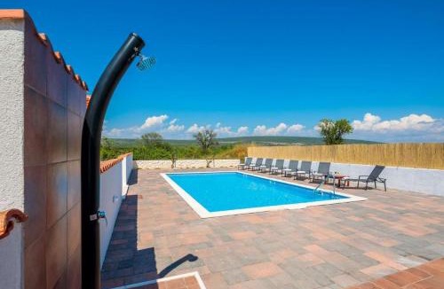 Oklaj Villa | Villa Dalmata
