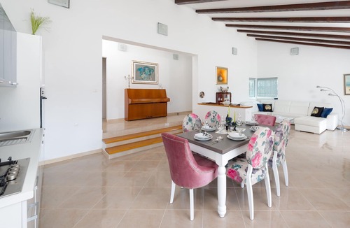 Klis Villa | Villa Dea - Luxury Villa with Outdoor Swimming Pool