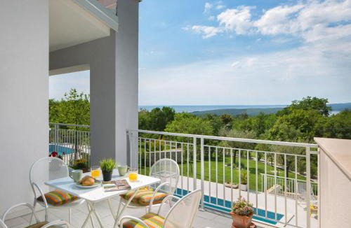 Stanisovi Villa | Villa Debora by Interhome