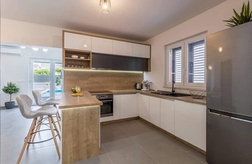 Cove Osibova (Milna) Villa | Villa Del Mar in Milna with a pool, near beach, quite area, sea view, pet friendly, family