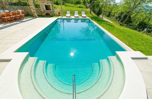 Motovun Villa | Villa Demetra with infinity pool,8 persons, spectacular view of Motovun
