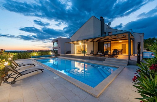 Poljica Villa | Villa Descansa ZadarVillas