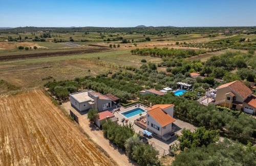 Polaca Villa | Villa Divinus