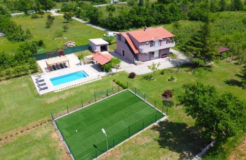 Ercegovci Villa | VILLA DOLA near Split - private pool, orchard, peace